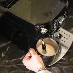 La Casa Gialla 3*