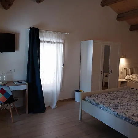 La Casa Gialla Oda ve Kahvaltı Ravenna