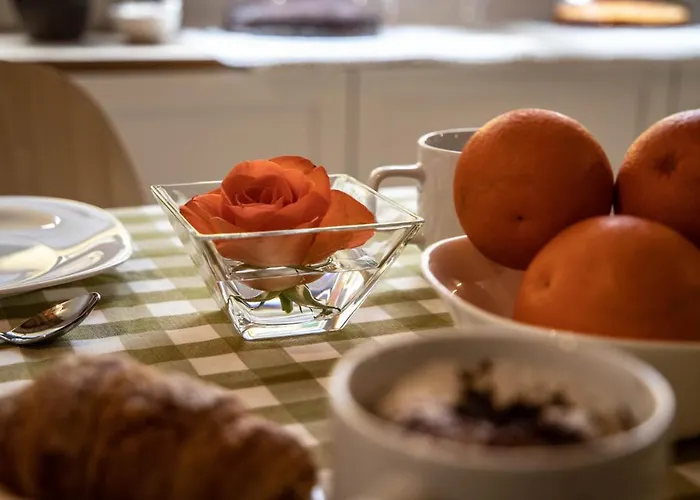 La Casa Gialla Oda ve Kahvaltı 3*