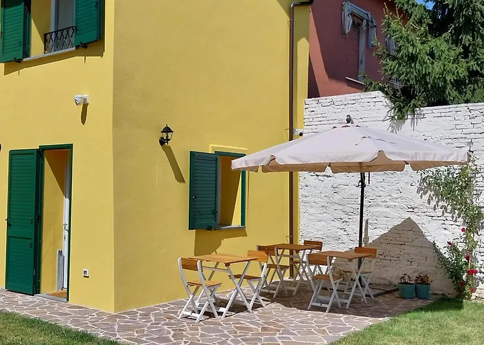 Oda ve Kahvaltı La Casa Gialla 3*