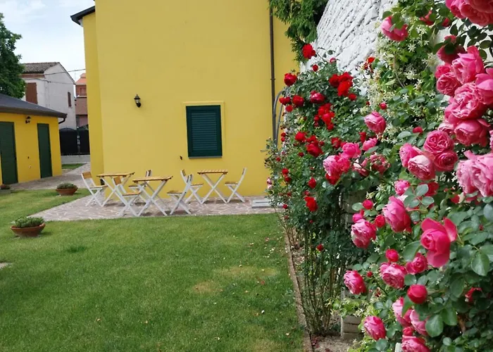 La Casa Gialla Oda ve Kahvaltı Ravenna