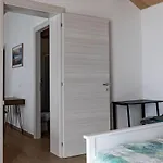 La Casa Gialla 3*