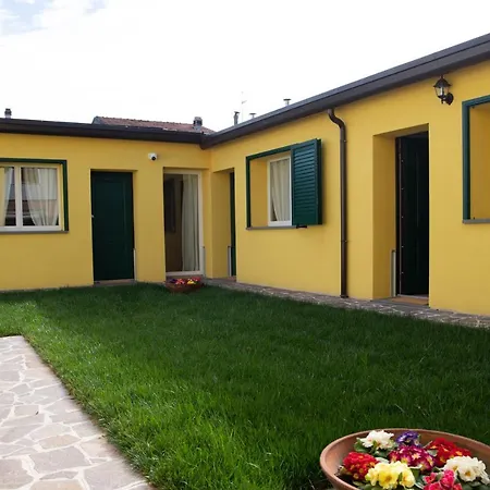 Bed and breakfast La Casa Gialla 3*