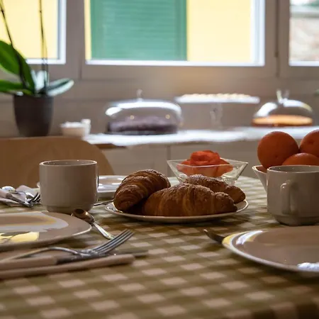 La Casa Gialla Bed and breakfast Rávena