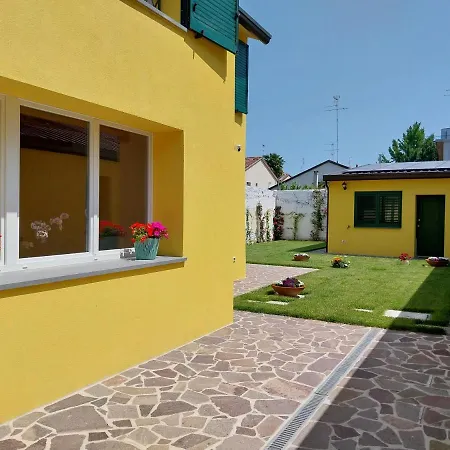 La Casa Gialla Oda ve Kahvaltı Ravenna