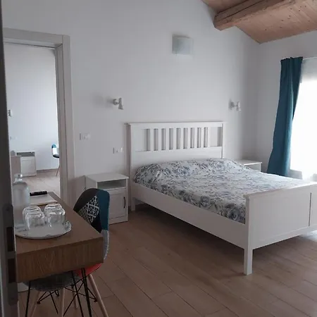 La Casa Gialla 3*