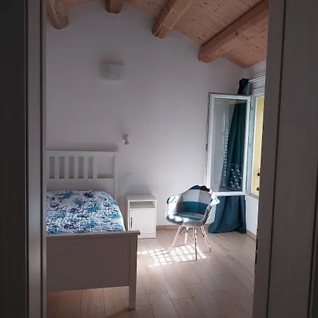 La Casa Gialla 3*